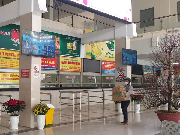 Bến xe Giáp Bát 'nhiều hàng, thiếu khách' ngày giáp Tết
