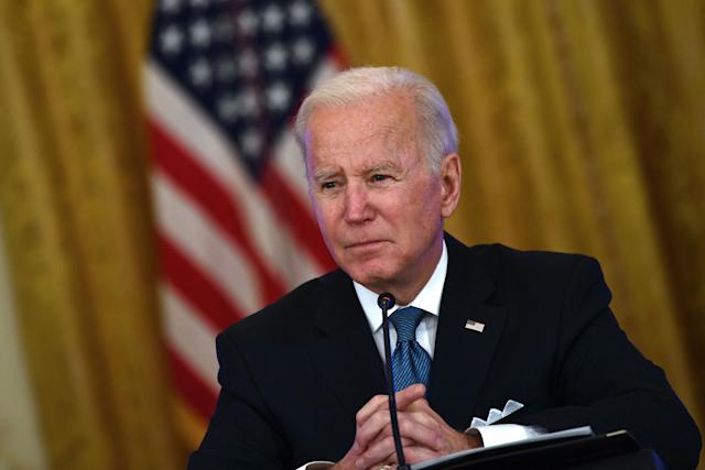 Tổng thống Biden bất ngờ gọi phóng viên là 'gã khốn ngu ngốc'