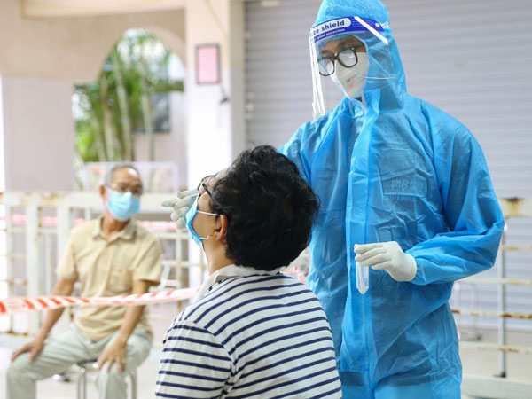 Ngày 25/1, cả nước ghi nhận 15.743 ca COVID-19 mới, 126 ca tử vong