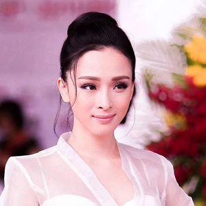 Cuộc sống tuổi 35 của hoa hậu Trương Hồ Phương Nga sau biến cố tình tiền với đại gia Cao Toàn Mỹ