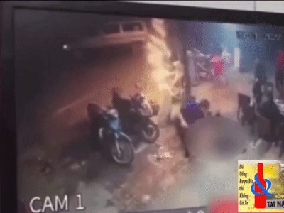 Clip: Người đàn ông bị đâm, hành hung tử vong ngay tại quán bia