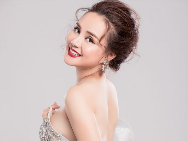 Vy Oanh đăng đàn mỉa mai ai đó: 'Giờ cạn tiền không có để nộp phạt luôn thì tôi sẽ xem xét ân xá cho nộp dần'