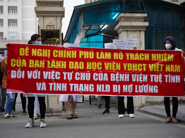 157 cán bộ, y bác sĩ Bệnh viện Tuệ Tĩnh đã nhận đủ số lương bị nợ