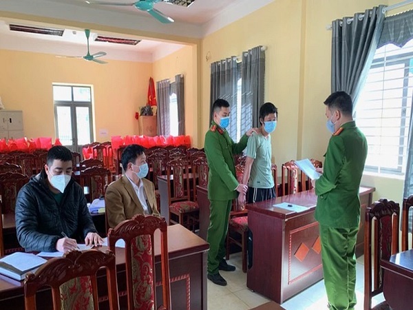Dùng dao chém em dâu trọng thương