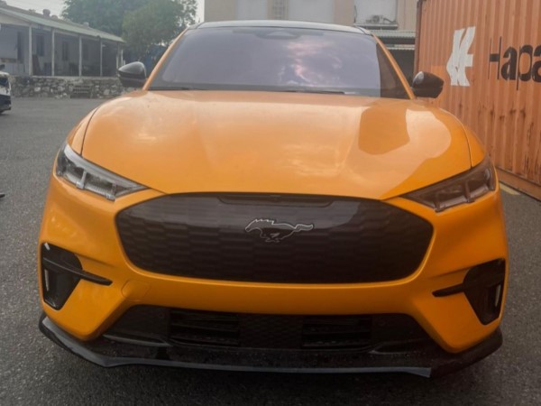 Cận cảnh xe điện Ford Mustang Mach-E GT về Việt Nam