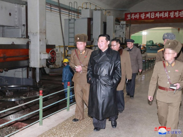 Ông Kim Jong-un đến nhà máy vũ khí, ra chỉ thị quan trọng
