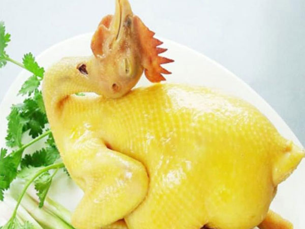 Vì sao đêm giao thừa lại cúng gà trống nguyên con chứ không phải gà mái?