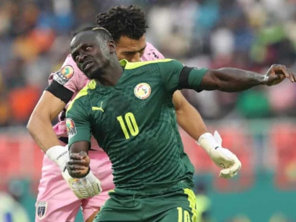 Liverpool khuyên Mane nghỉ tứ kết AFCON 2021
