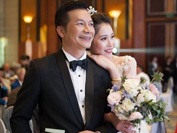Bà xã kém 16 tuổi của Shark Hưng thông báo vượt cạn thành công, 'nặn được 2 em sửu nhi' ngay trước thềm năm mới