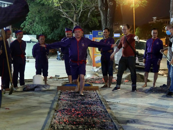 Bí ẩn lớp học đào tạo những dị nhân "siêu nhiên"