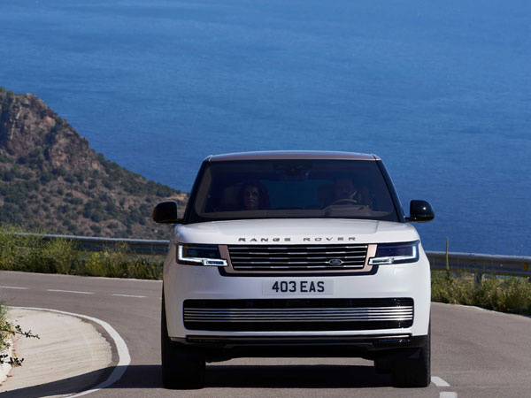Range Rover 2022 cập bến thị trường Việt Nam, nhiều tuỳ chọn cá nhân hoá cho khách hàng