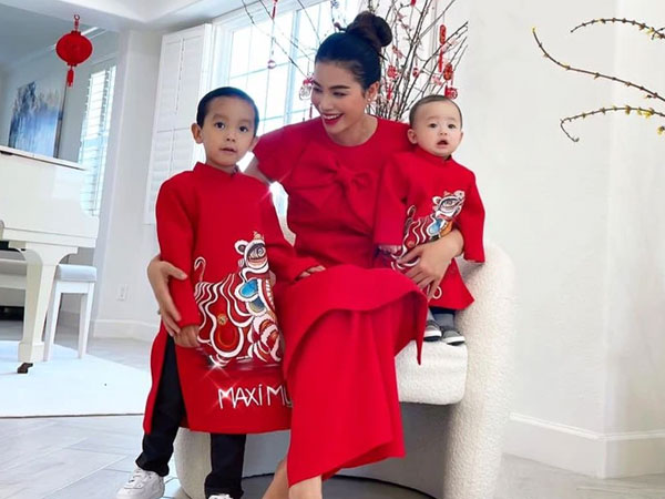 3 mẹ con Phạm Hương quây quần ngày Tết: Fan mỏi mòn vẫn không thấy ông xã lộ diện
