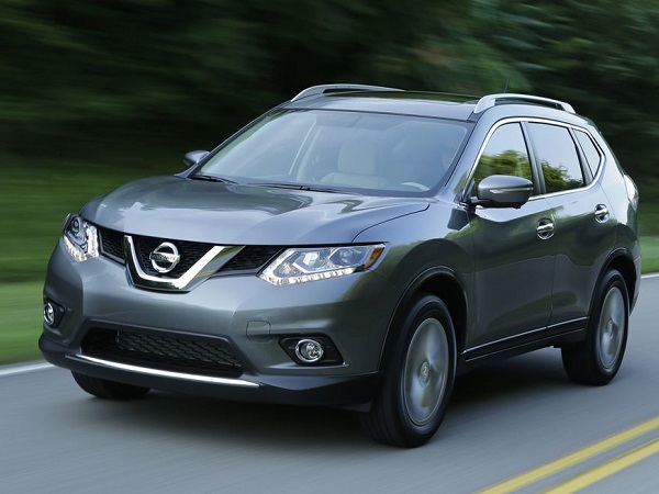 Gần 700.000 xe Nissan Rogue bị triệu hồi vì nguy cơ cháy bảng điều khiển