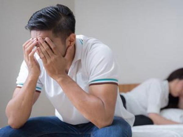Bác ruột lật 6 lượt túi mới lấy ra được chút tiền mừng tuổi, phản ứng sau đó của vợ khiến tôi sốc tột cùng
