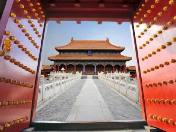 Đây được coi là bảo vật trên cổng Tử Cấm Thành, tại sao không thể tùy ý chạm vào nó?