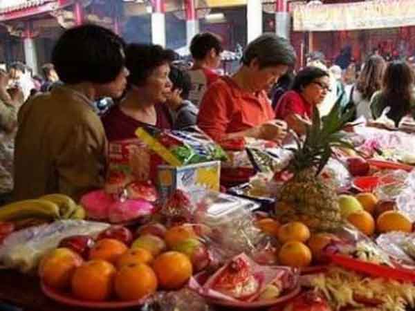 Đặt những loại quả này lên bàn thờ là bất kính với thần linh khi cúng bái! Phải nhớ kỹ!