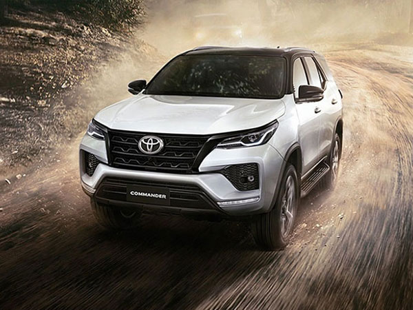 Toyota Fortuner Commander 2022 chỉ 1000 chiếc, từ 923 triệu đồng