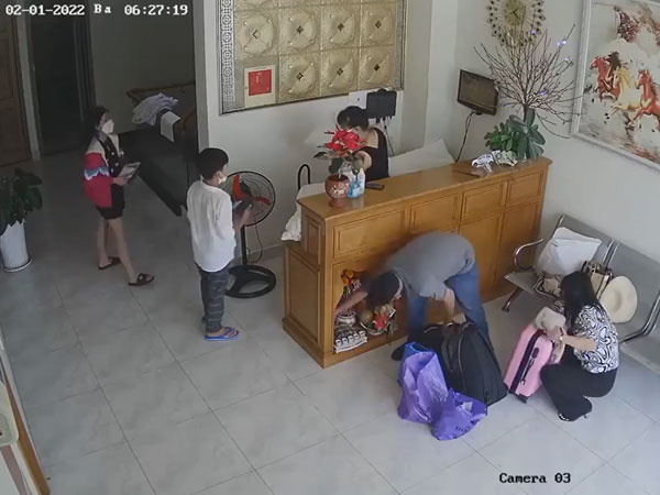 Trả phòng du lịch, cặp vợ chồng có hành vi đáng xấu hổ ngày đầu năm mới