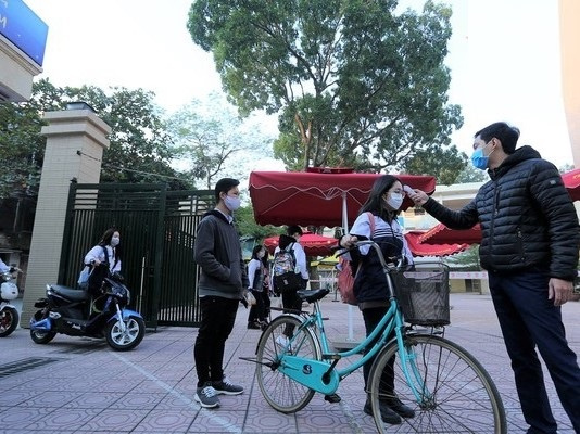 Tất bật đón học sinh trở lại, trường học Hà Nội vẫn bộn nỗi lo