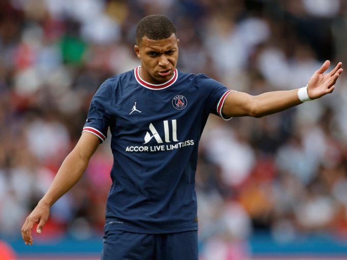 Mbappe chính thức lên tiếng về việc ký hợp đồng 800 nghìn bảng/tuần