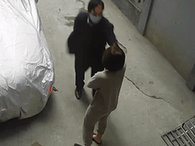 Kỷ luật Vụ phó của Bộ TN-MT sau xô xát với người phụ nữ hàng xóm vì chỗ đỗ xe