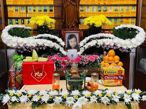 Lễ 49 ngày của bé gái 8 tuổi bị 'dì ghẻ' bạo hành: 'Dường như nỗi đau chỉ mới ngày hôm qua'