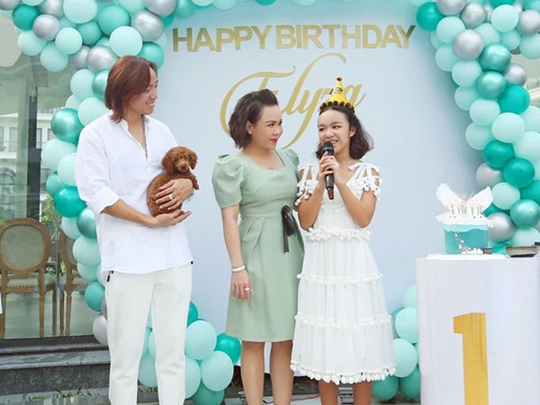 Con gái 13 tuổi của Việt Hương: 'Văn võ song toàn', ngoại hình hút mắt, sở hữu thành tích học tập khủng