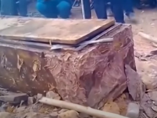 Hành trình phá án: Bật nắp quan tài tìm nguyên nhân cái chết bí ẩn