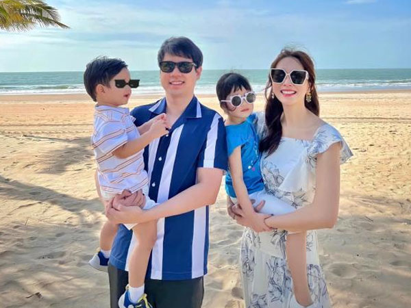 Hoa hậu Đặng Thu Thảo tung loạt ảnh đẹp nức nở bên gia đình nhỏ, khẳng định vị thế 'nóc nhà' qua một chi tiết