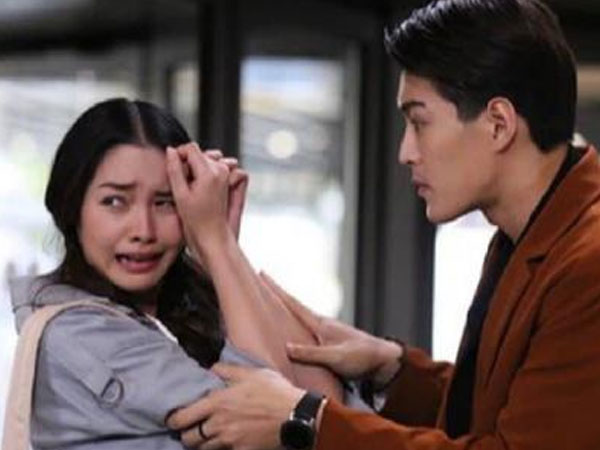 Chưa kịp vui mừng vì được bạn trai mua tặng dây chuyền vàng hơn 50 triệu, tôi đã ngã quỵ với sự thật được anh tiết lộ sau đó