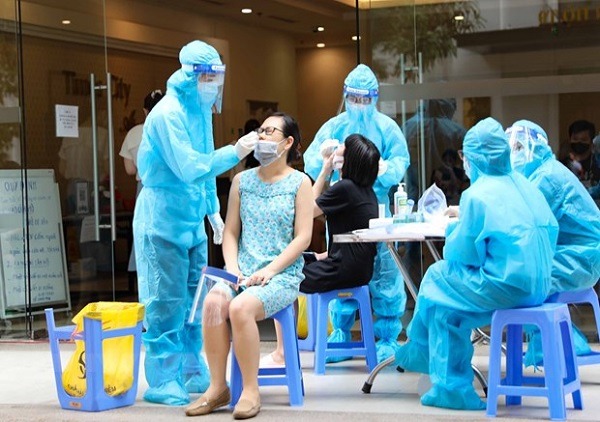 Hà Nội thêm 2.908 ca mắc Covid-19, trong đó 610 ca ngoài cộng đồng