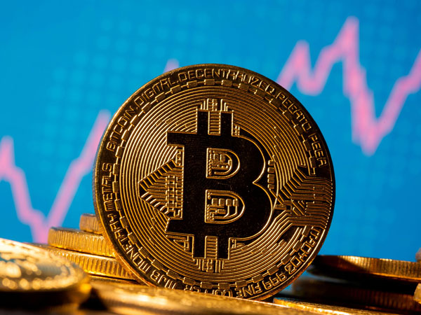 Giá Bitcoin quay đầu giảm mạnh, tiền ảo đỏ sản