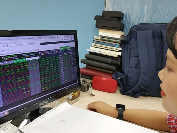 Chứng khoán sau Tết có 'lì xì' nhưng cũng nhiều rung lắc 'răn đe'