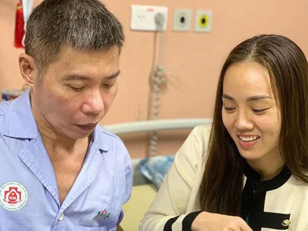 Vợ NS Công Lý lên tiếng khi bị chỉ trích vì phát ngôn bạn bè từ chối cho chồng vay tiền chữa bệnh