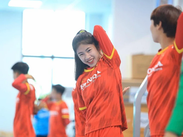 Thanh Nhã, hotgirl tuyển nữ Việt Nam vừa đăng loạt ảnh khoe vòng eo cưng xỉu nhưng lại tự nhận mình xấu