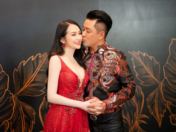 Tuấn Hưng khoe được vợ chuyển thẳng 3 tỷ đồng vào tài khoản làm quà tặng Valentine, dân tình cảm thán: 'Đúng là số hưởng'