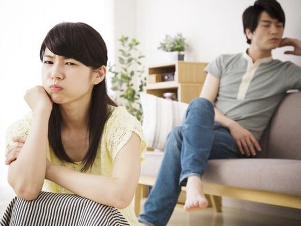 Thử thách cho chồng chọn 2 thứ quý giá nhất trước khi đuổi ra khỏi nhà và cái kết khiến mẹ bỉm phải 'ôm hận'