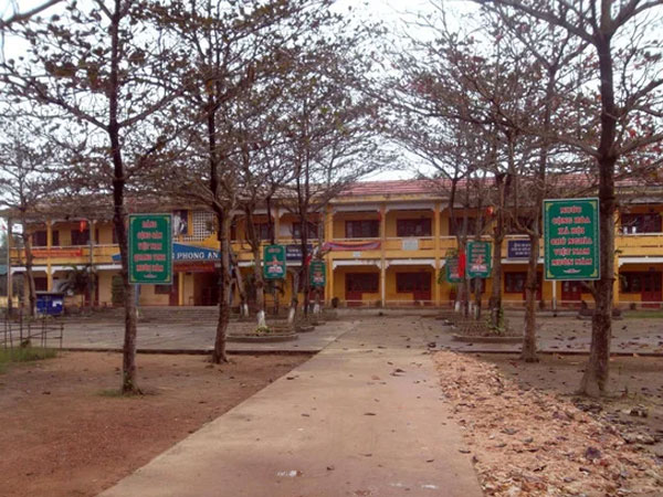 Nam sinh lớp 6 bị bạn học đâm tử vong