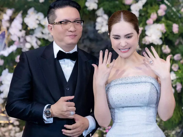 Dân mạng soi bộ trang sức 23 tỷ Đoàn Di Băng vừa tậu là hàng fake