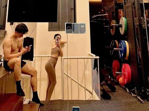 Lệ Quyên và Lâm Bảo Châu khoe cơ bắp vạm vỡ tại phòng gym, làm lộ luôn chi tiết sống chung khó chối cãi