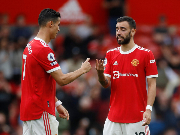 Các cầu thủ Anh chống đối phe Ronaldo, Rangnick lại đau đầu về nội bộ MU