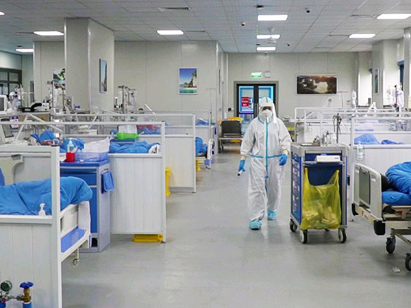 F0 nặng ở Hà Nội tăng, khu điều trị bệnh nhân nặng kín giường