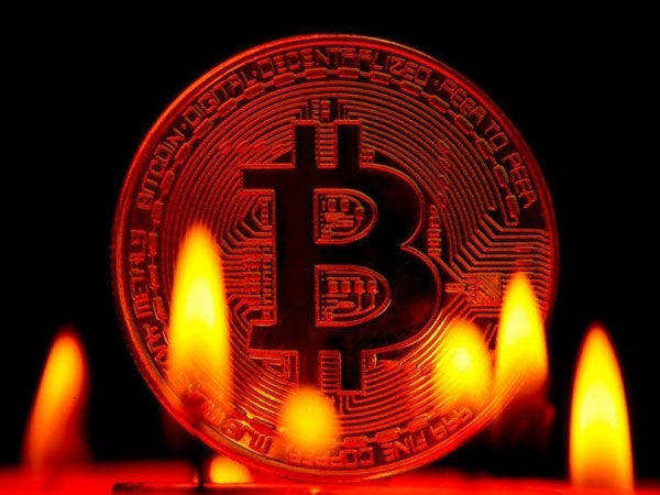 Xuyên thủng ngưỡng đáy, Bitcoin giảm mạnh về dưới 40.000 USD