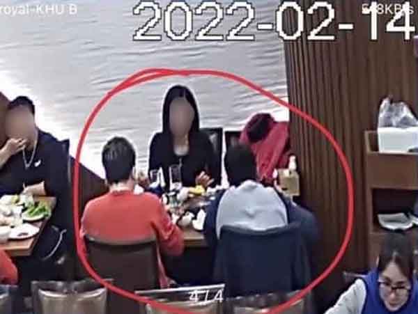Nam thanh niên đưa bạn gái đi ăn buffet hải sản ngày Valentine 'bùng' thanh toán, bị nhắn hỏi thì nổi khùng mắng chửi?