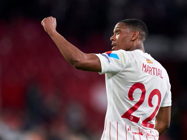 Lượt đi knock-out play-off Europa League: Nhà vua Sevilla thị uy sức mạnh