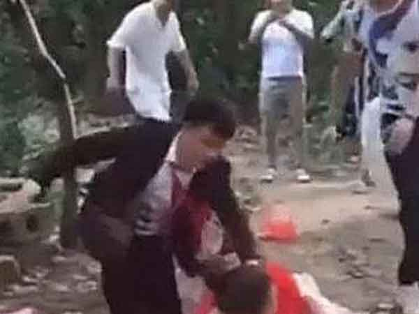Cô dâu đùng đùng hủy hôn ngay trong đêm tân hôn, nguyên nhân do thái độ của chú rể mà ra
