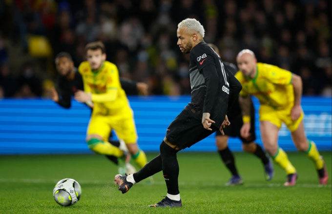 Neymar ghi bàn rồi đá hỏng penalty, PSG thua sốc Nantes