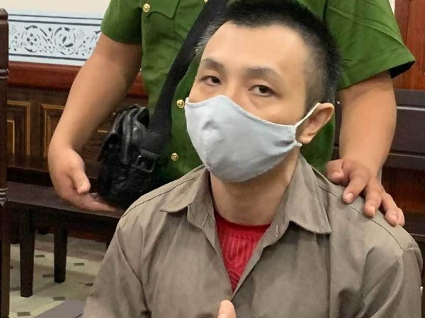 Ganh ghét vì nghèo hơn, đổ xăng thiêu sống 10 người trong gia đình bà con