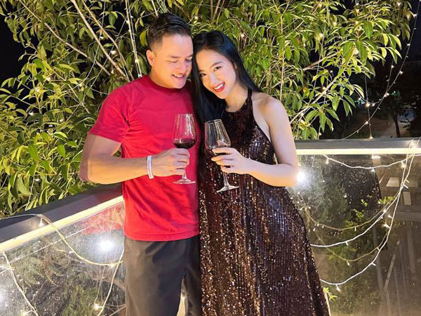 Angela Phương Trinh và Cao Thái Sơn phản ứng cực chất khi bị Nathan Lee dằn mặt