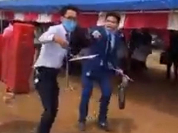 Thông tin mới sau clip 'chạy tụt quần để được đặt cọc đất ở Bình Phước'